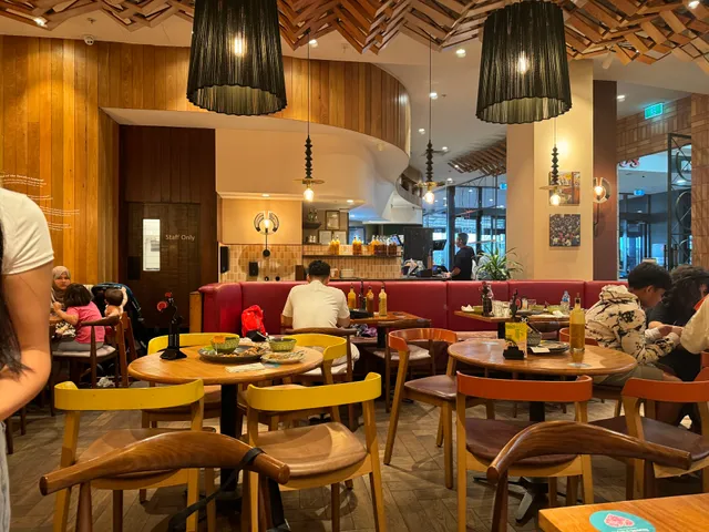 Nando's Westfield Carousel