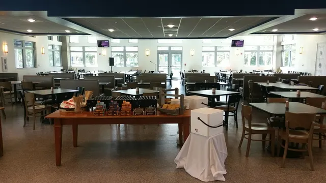 FAU Jupiter Dining Hall