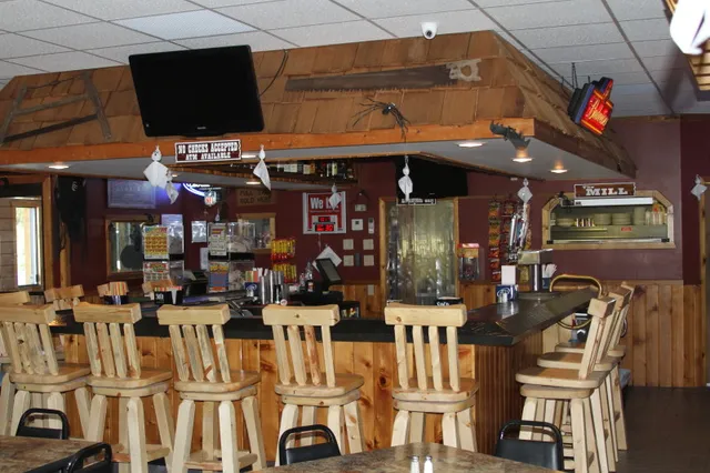 Rough-Cut Grill & Bar