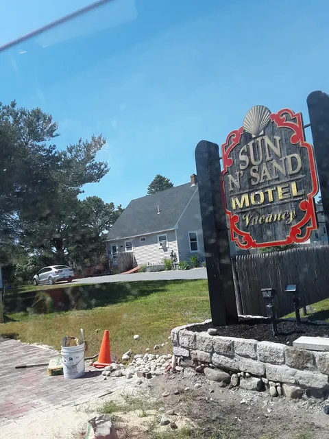 Sun N' Sand Motel
