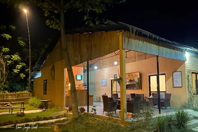 Nana Jungle Resort Near Chitwan National Park