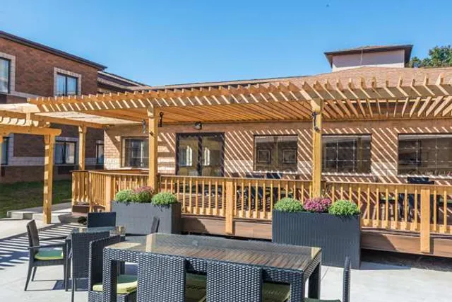 Super 8 by Wyndham Copley Akron