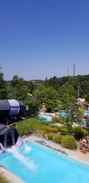 Wet 'n Wild Emerald Pointe Water Park