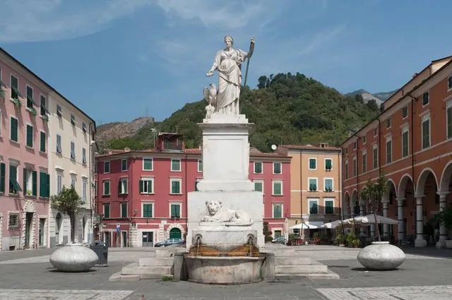 Piazza Alberica
