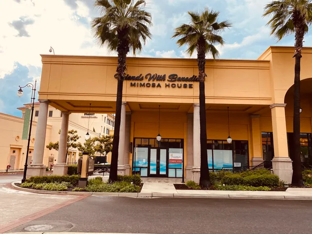 Friends With Benedicts Mimosa House