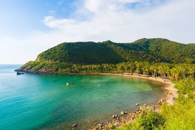 Bãi Sỏi Beach, Nam Du Island