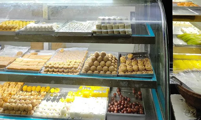 Tandon's - Sweets and Snacks