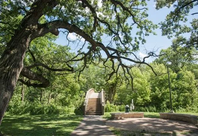 Knoch Knolls Nature Center