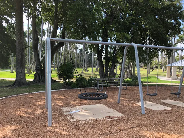 Biscayne Shores and Gardens Park