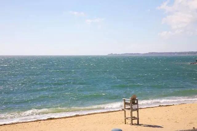 Falmouth Heights Beach