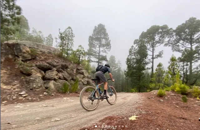 Cycling Islands