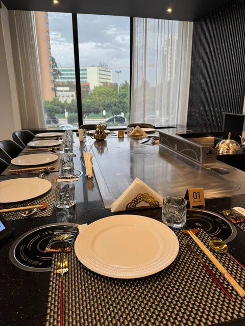 Peacock Teppanyaki and Hotepot 孔雀铁板烧&火锅