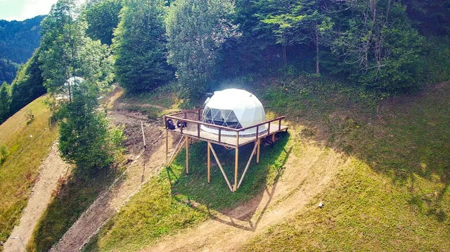 Apuseni Glamping Retreat