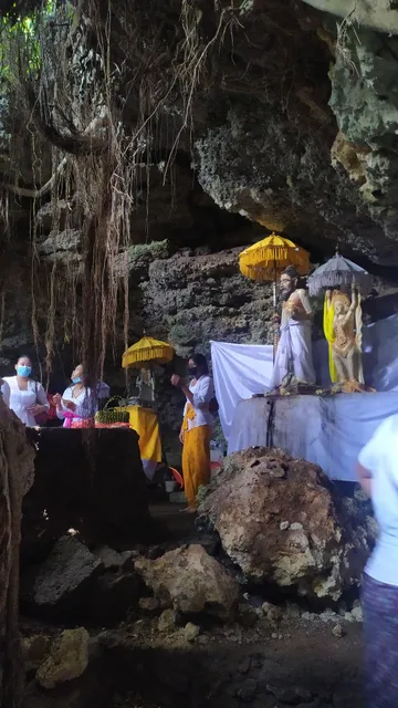 Pura Goa Peteng - Tunjung Mekar