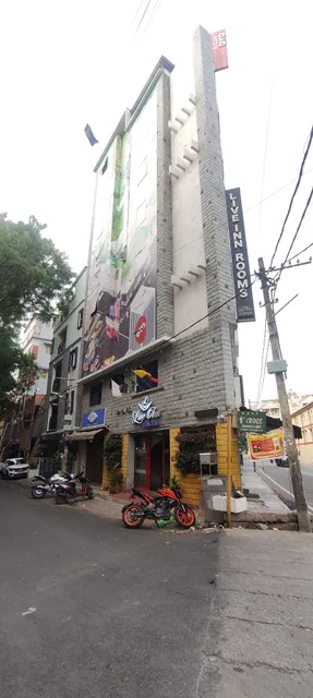 Townhouse Srk Live Inn Castle Near Ragigudda Sri Prasanna Anjaneyaswamy Temple