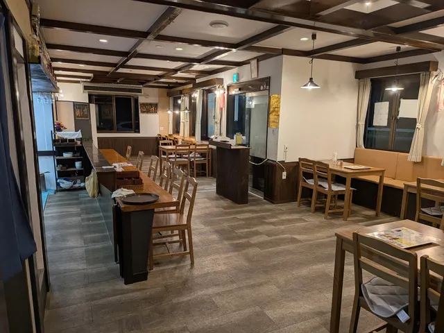 インド・ネパールレストラン チーズナン・カレーハウス