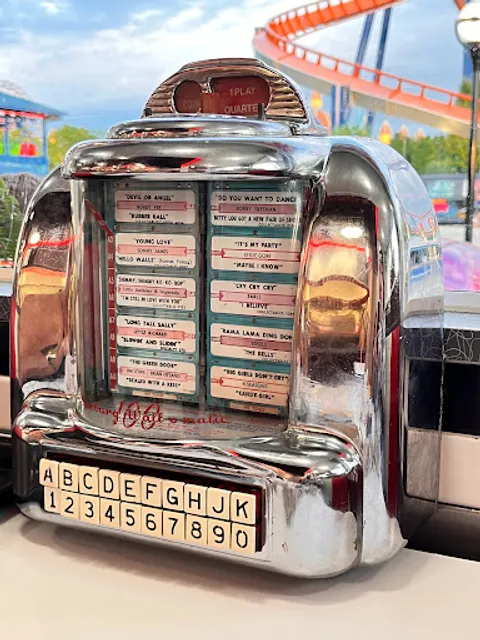 Coasters Diner - Cedar Point