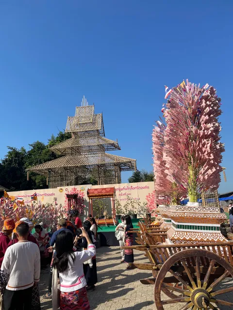 Wat Tha Kham Si Don Chai