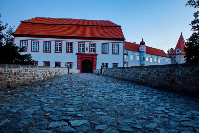 Zámek Červená Řečice