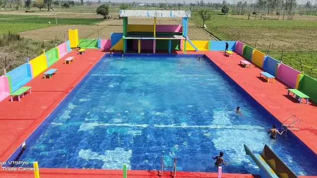 Amroha Play Station & Water Park (Amroha Water Park)