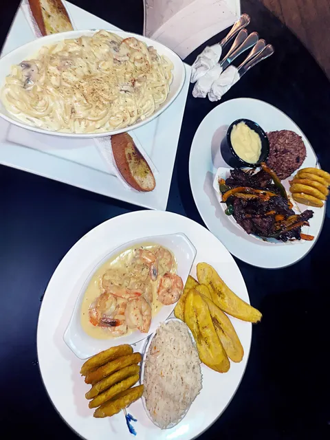 Fela’s Restaurante & Bar