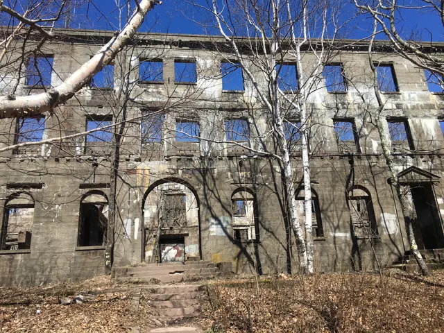 Overlook Mountain House ruins