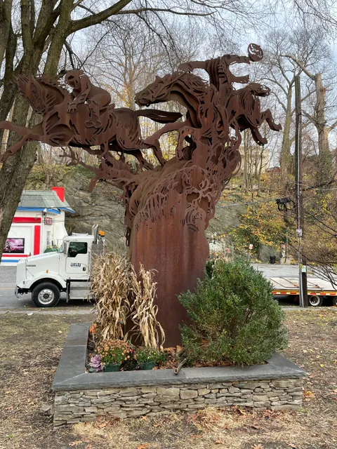 Headless Horseman Statue