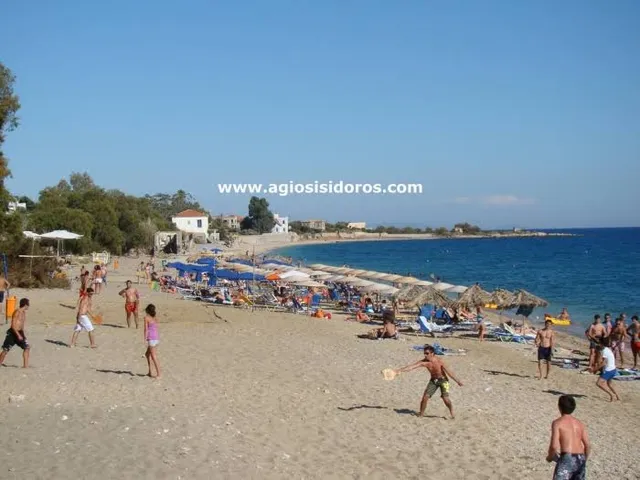 Paralia Agios Isidoros