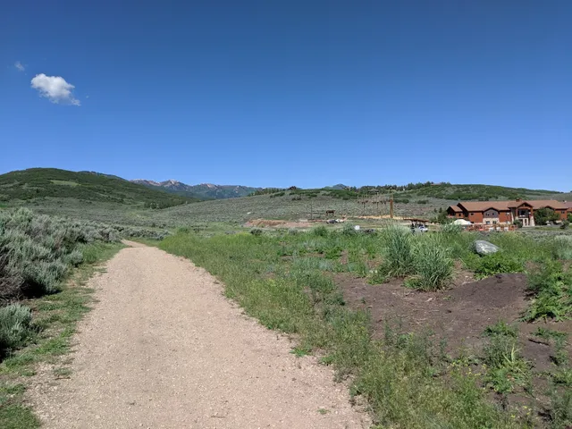 Round Valley Quinn's Trailhead