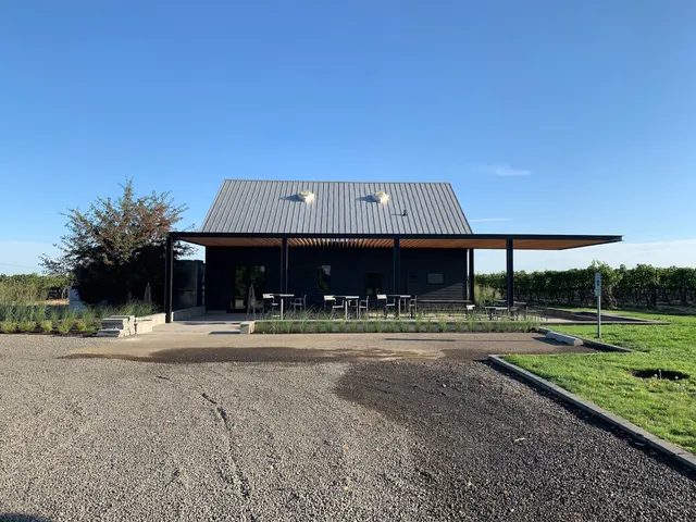 KINHAVEN Winery & Vineyard