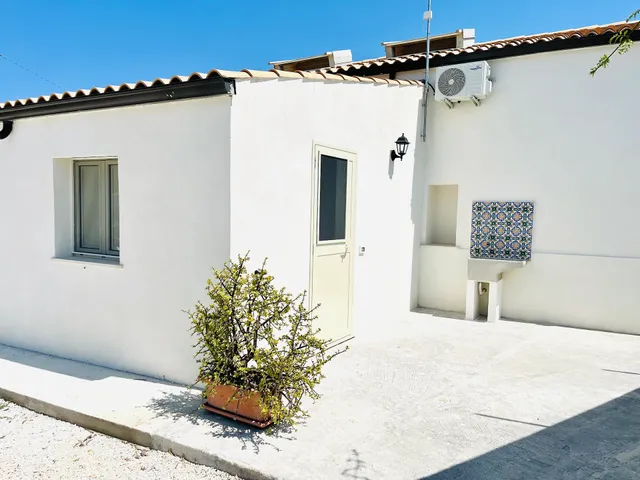 B & B "..tranne the Moon"