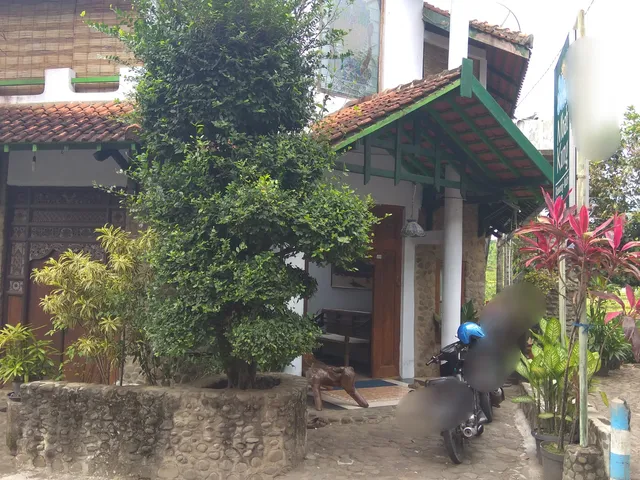 Wisma Mbah Kung - Penginapan Dekat Gua Maria Puhsarang