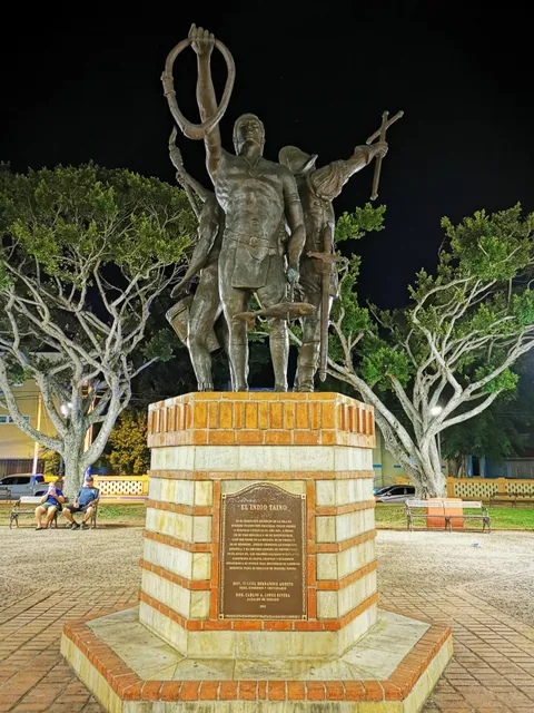 Plaza Pública de Dorado