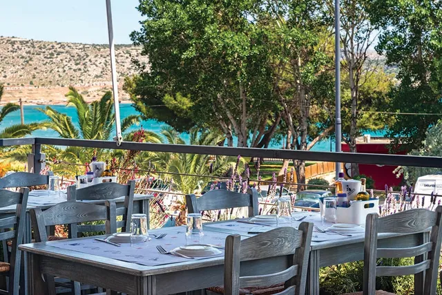 Ψαράκια & Θαλασσινά Βάρκιζα