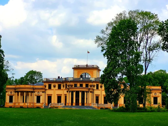 Trakai Voke Manor Park