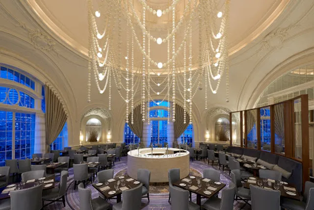 XIX (Nineteen) Restaurant