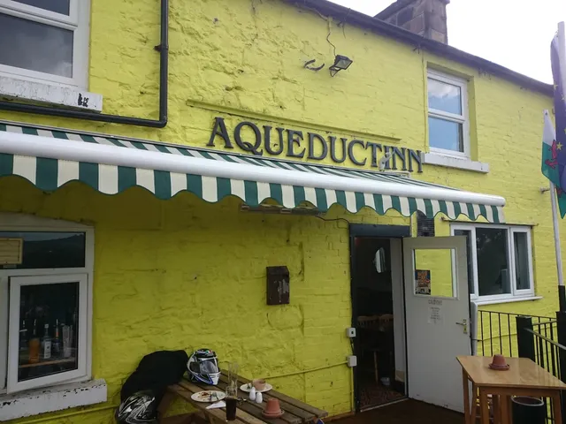 The Aqueduct Inn