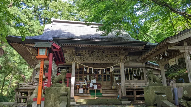 Shirataki Shrine