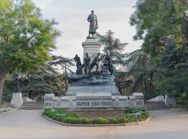 Monument Totlebenu