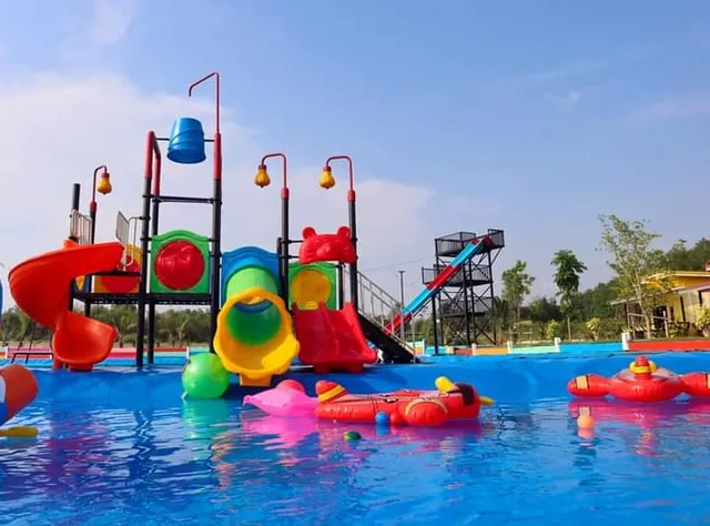 Thararak Water Park @Pluak Daeng