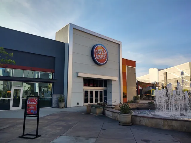 Dave & Buster's Long Beach