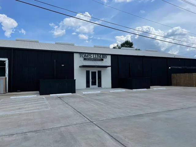 Tom's Luxury Handbags & Jewelry