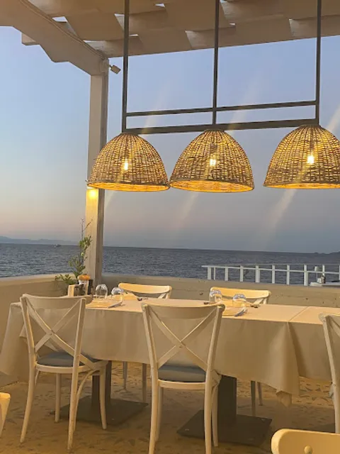 Leuko Kochili Tavern