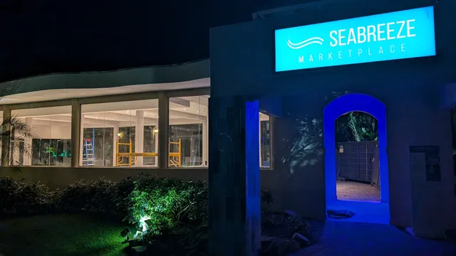 Sea Breeze Restaurant & Bar