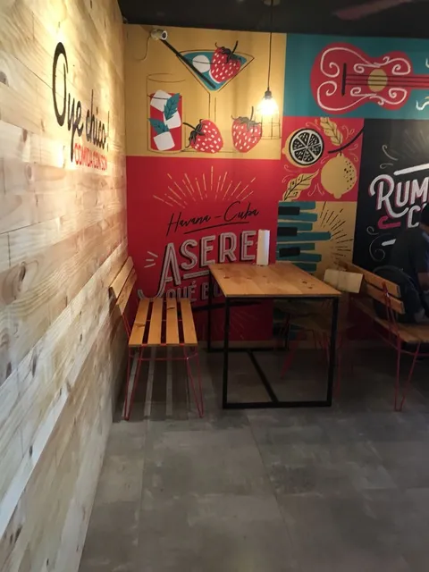 Oye Chico • Escalón