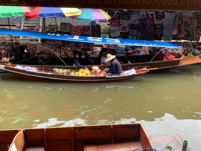 ก๋วยเตี๋ยวเรือเสี่ยบอล