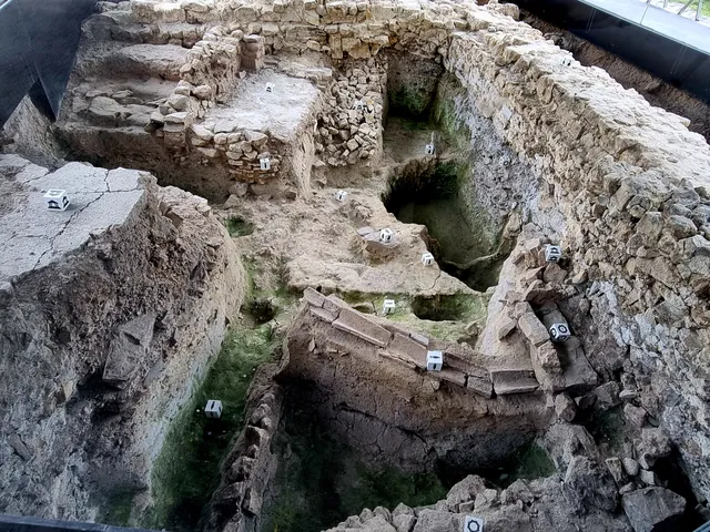 Archaeological Window