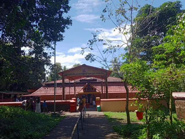 Mannam Purathu Kavu