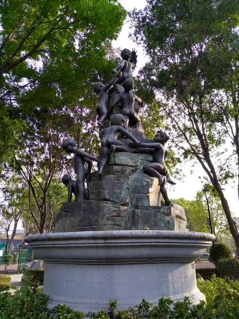 Monumento Por La Paz