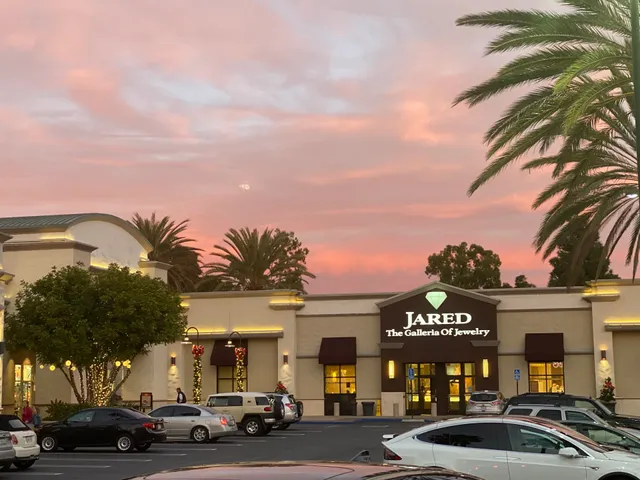 Metro Pointe at South Coast